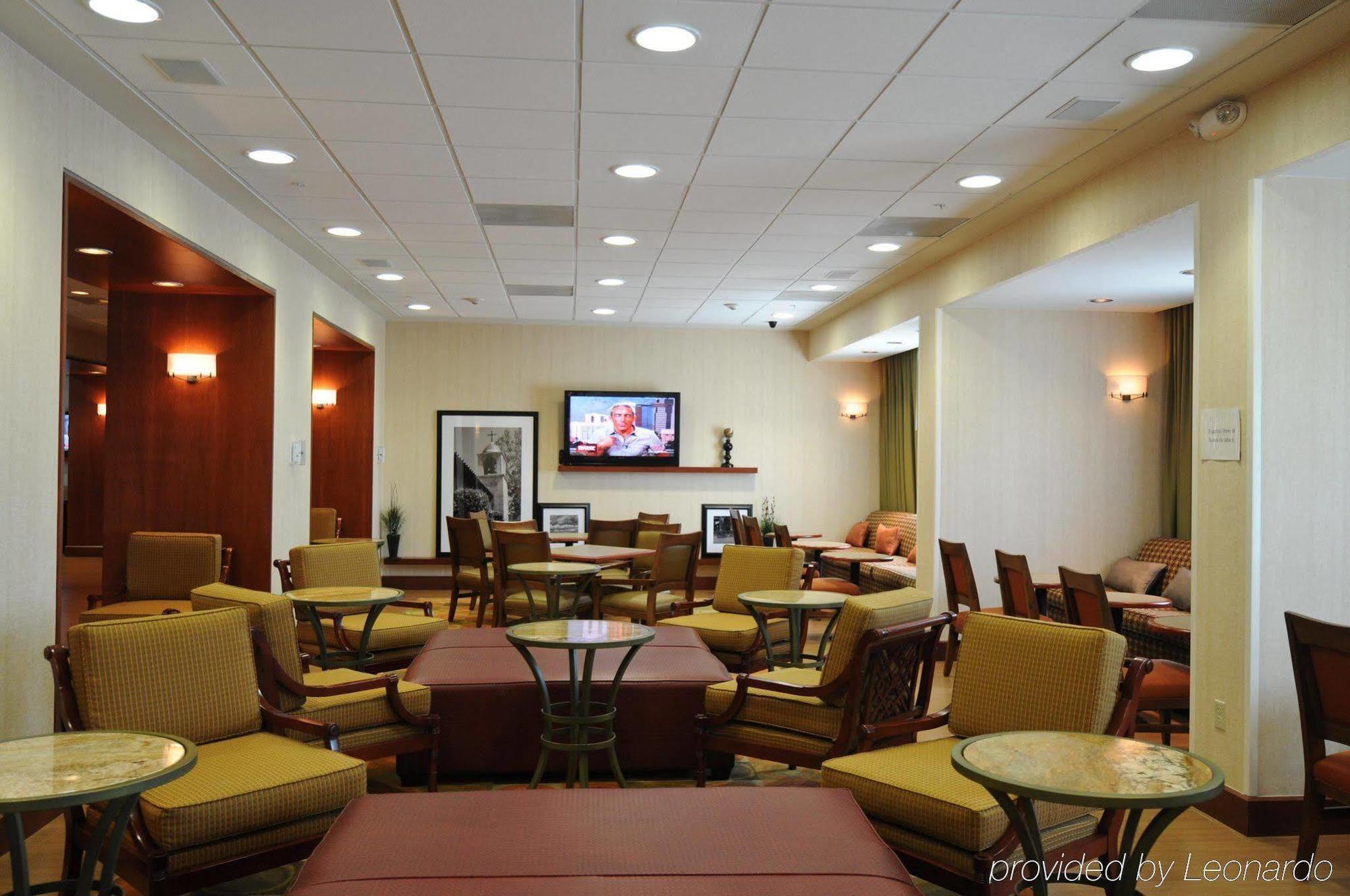 Hampton By Hilton Queretaro Tecnologico Hotel Exterior photo